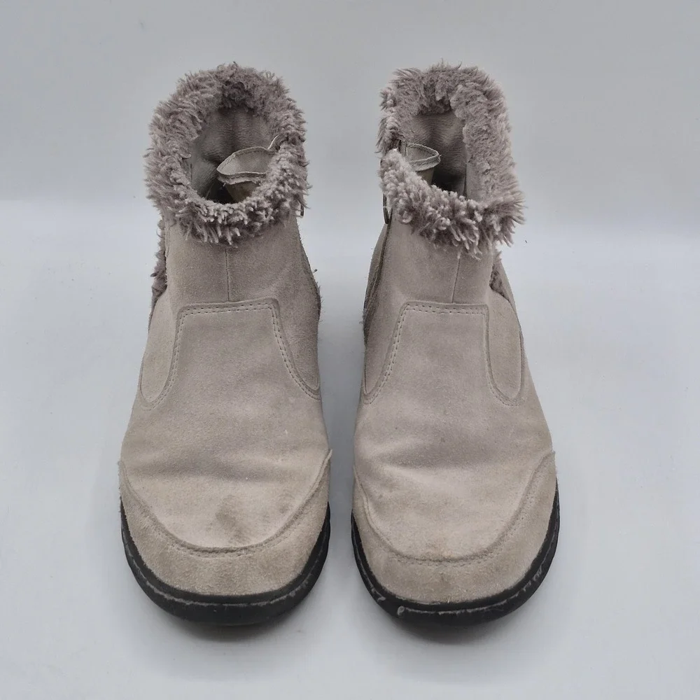 Khombu Snow Boots Womens Size 6 Beige Suede Faux Fur Ankle Zip Winter‎ Warm